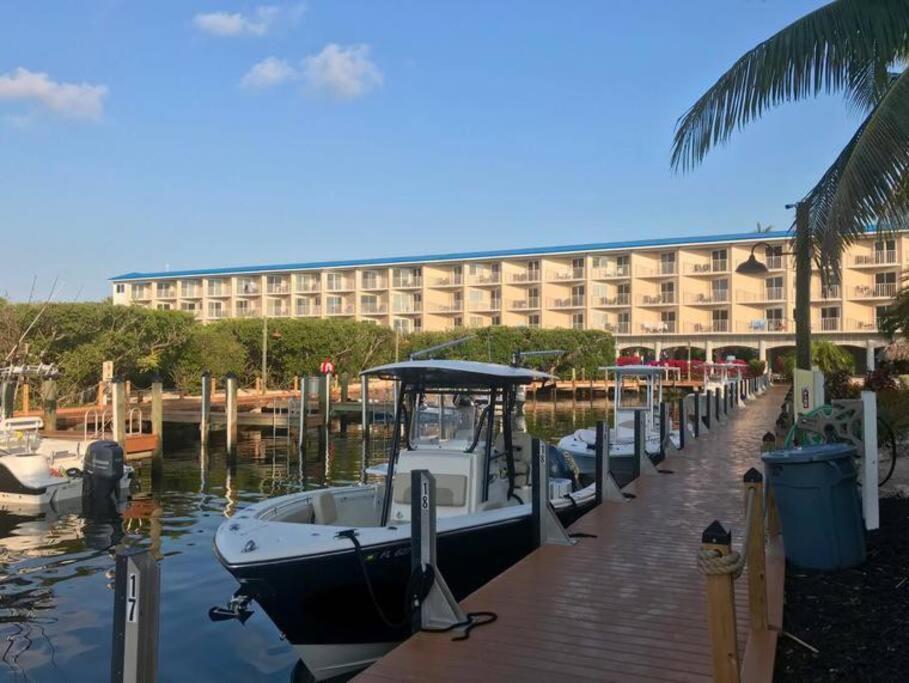 Welcome To The Pelican Lodge ! Tavernier Bagian luar foto
